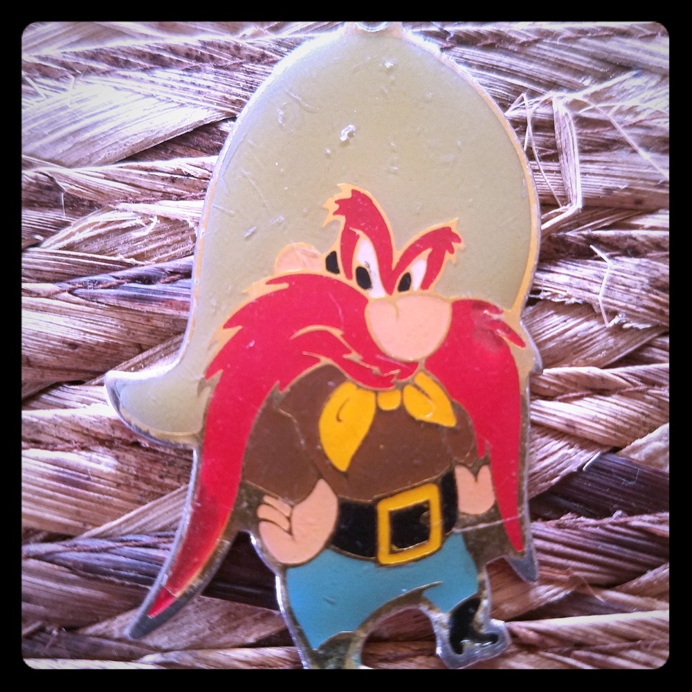 Yosemite Sam brooch vintage